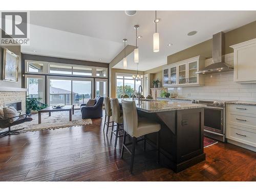 2133 Talavera Place, West Kelowna, BC - Indoor Photo Showing Kitchen With Upgraded Kitchen