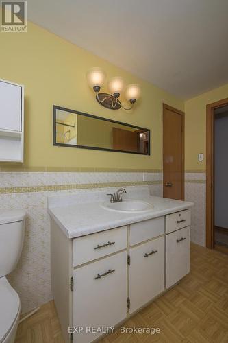 289 Fairhaven Circle, London East (East O), ON - Indoor Photo Showing Bathroom