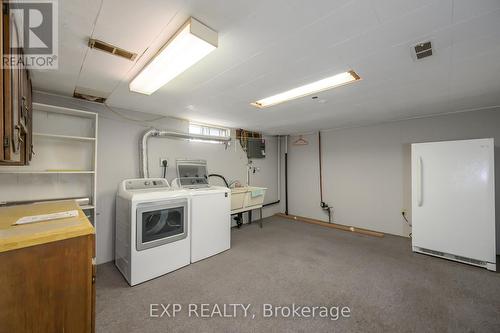 289 Fairhaven Circle, London East (East O), ON - Indoor Photo Showing Laundry Room
