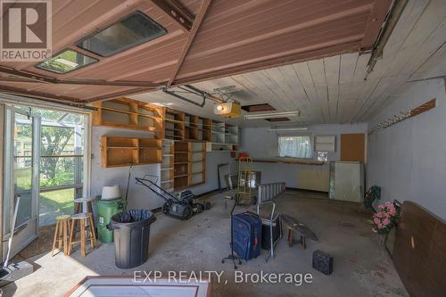289 Fairhaven Circle, London East (East O), ON - Indoor Photo Showing Garage