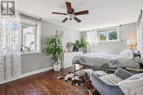 397 River Side Drive, Oakville, ON - Indoor Photo Showing Bedroom