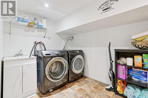 397 River Side Drive, Oakville, ON - Indoor Photo Showing Laundry Room