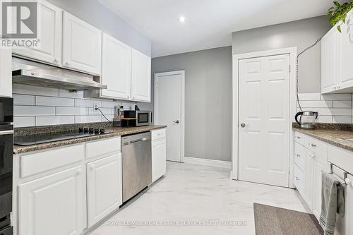 397 River Side Drive, Oakville, ON - Indoor Photo Showing Kitchen