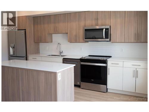 685 Boynton Place Unit# 86  Kelowna, BC V1V 2Z4