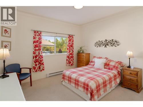 877 Klo Road Unit# 311, Kelowna, BC - Indoor Photo Showing Bedroom
