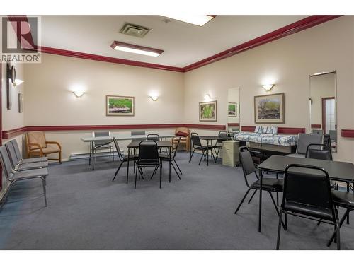 877 Klo Road Unit# 311, Kelowna, BC - Indoor Photo Showing Dining Room