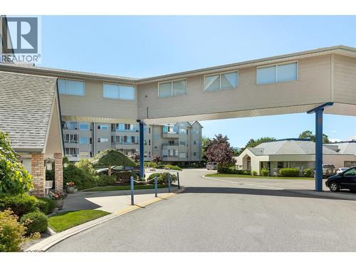 877 Klo Road Unit# 311, Kelowna, BC - Outdoor