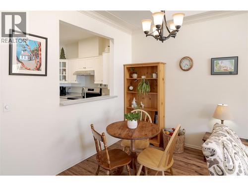 877 Klo Road Unit# 311, Kelowna, BC - Indoor Photo Showing Dining Room