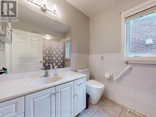 165 Lori Avenue, Whitchurch-Stouffville, ON - Indoor Photo Showing Bathroom