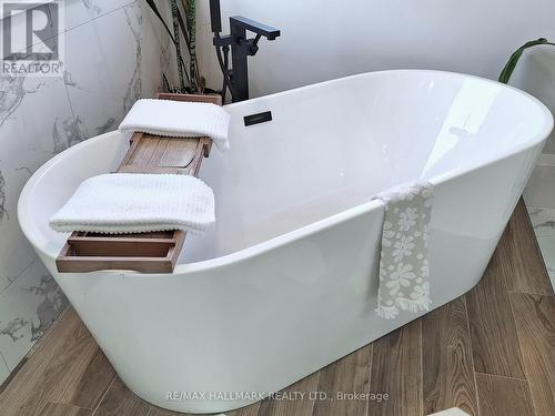 165 Lori Avenue, Whitchurch-Stouffville, ON - Indoor Photo Showing Bathroom