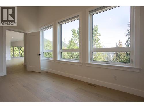 1572 Treadwell Street, Rossland, BC - Indoor Photo Showing Other Room