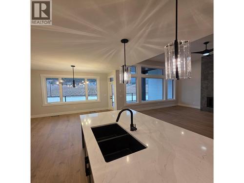 2540 Pinnacle Ridge Drive, West Kelowna, BC - Indoor Photo Showing Kitchen With Double Sink