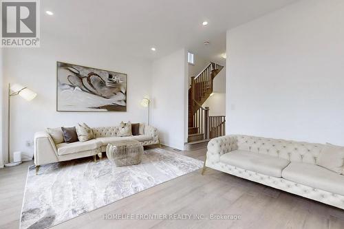 Family Room - 40 Chiara Rose Lane, Richmond Hill, ON - Indoor Photo Showing Living Room