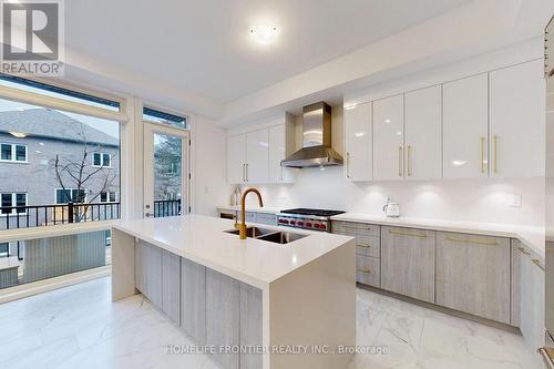 Waterfall Quartz Island - 40 Chiara Rose Lane, Richmond Hill, ON - Indoor Photo Showing Kitchen With Upgraded Kitchen