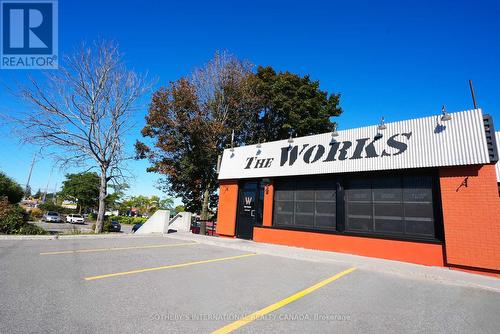 2525 Bank Street, Ottawa, ON 