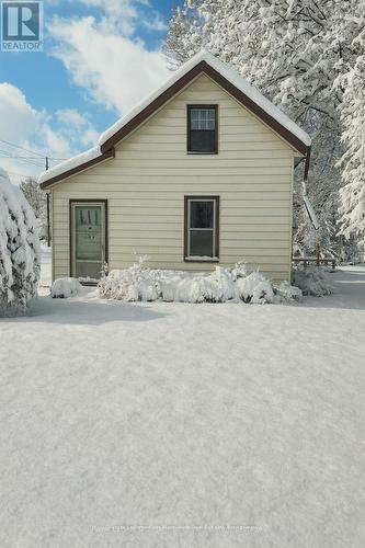 21 PETER STREET S  Brockton, ON N0G 2V0