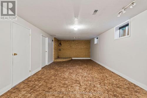 1020 Main Street, Howick, ON - Indoor Photo Showing Other Room