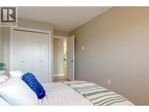 3304 35 Avenue Unit# 415, Vernon, BC - Indoor Photo Showing Bedroom