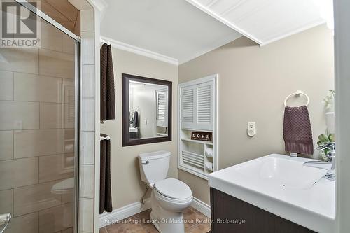 lower bath - 2 Leslie Drive W, Bracebridge (Monck (Bracebridge)), ON - Indoor Photo Showing Bathroom