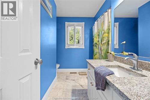 21640 Pinehurst Crescent, Chatham-Kent, ON - Indoor Photo Showing Bathroom