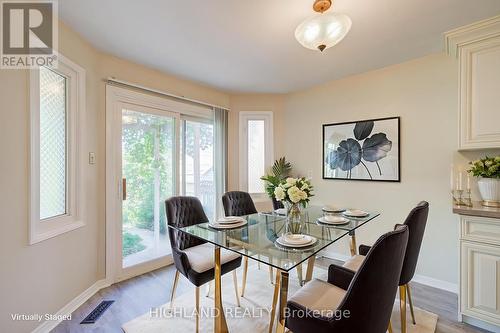 257 Huntington Ridge Drive, Mississauga, ON - Indoor Photo Showing Dining Room