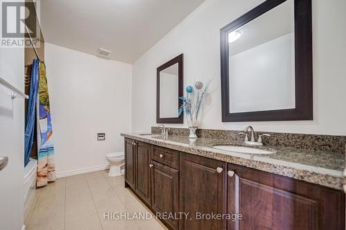 257 Huntington Ridge Drive, Mississauga, ON - Indoor Photo Showing Bathroom
