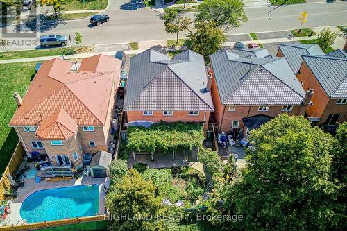 257 Huntington Ridge Drive, Mississauga, ON - Outdoor