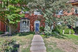 68 TRADEWIND DRIVE  Oakville, ON L6L 6K9
