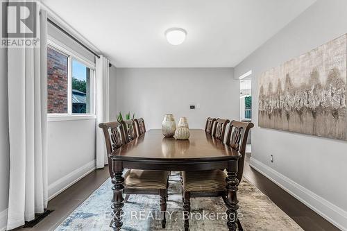 1221 Creekside Drive, Oakville, ON - Indoor Photo Showing Dining Room