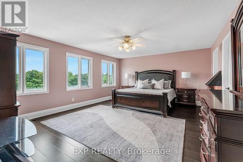 1221 Creekside Drive, Oakville, ON - Indoor Photo Showing Bedroom