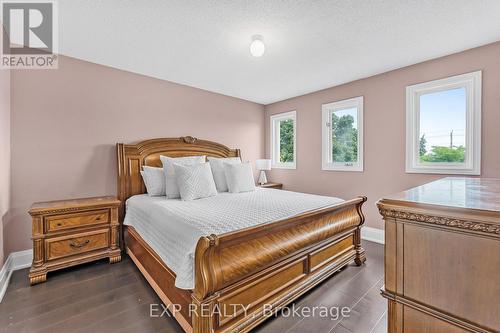 1221 Creekside Drive, Oakville, ON - Indoor Photo Showing Bedroom