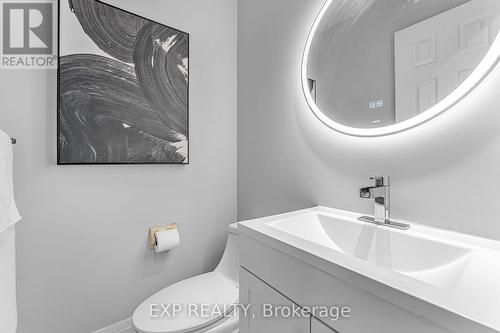 1221 Creekside Drive, Oakville, ON - Indoor Photo Showing Bathroom