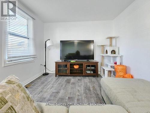 43 St George Street, St. Catharines (Facer), ON - Indoor