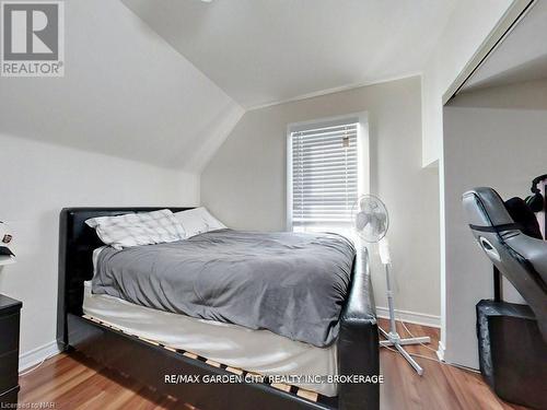 43 St George Street, St. Catharines (Facer), ON - Indoor Photo Showing Bedroom