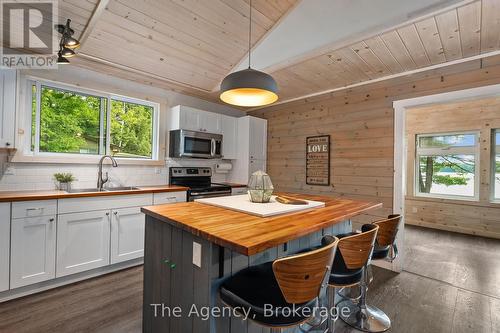 1032 Lakeshore Drive S, Bracebridge (Oakley), ON - Indoor Photo Showing Kitchen With Double Sink