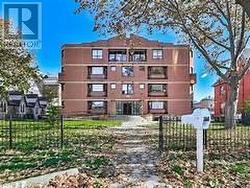6B - 99 BELLEVUE AVENUE  Toronto, ON M5T 2N8