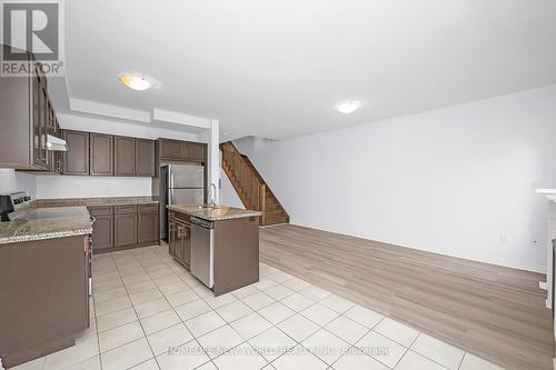 79 Sonoma Valley Crescent, Hamilton, ON - Indoor Photo Showing Kitchen