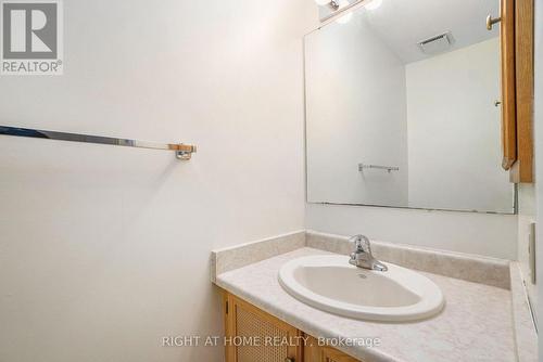 82 Nestow Drive, Ottawa, ON - Indoor Photo Showing Bathroom