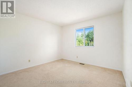 82 Nestow Drive, Ottawa, ON - Indoor Photo Showing Other Room