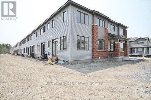 201 Billrian Crescent, Ottawa, ON - Outdoor