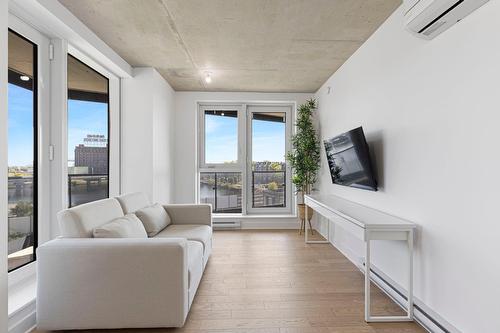 Living room - 712-100 Rue Murray, Montréal (Le Sud-Ouest), QC - Indoor Photo Showing Living Room