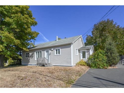25 rue du Portage ST  Caraquet, NB E1W 1A8