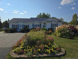 644 Principale  Beresford, NB E8K 2B5