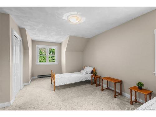 18 Hillview St, Upper Kingsclear, NB 