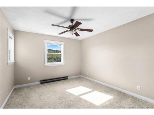 18 Hillview St, Upper Kingsclear, NB 