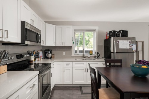 2838 Sooke Lake Rd, Langford, BC 