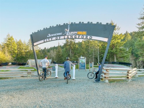 2838 Sooke Lake Rd, Langford, BC 