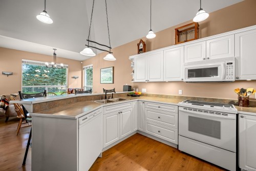 2435 Charleville Rd, Campbell River, BC 