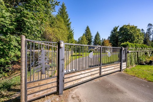 2435 Charleville Rd, Campbell River, BC 