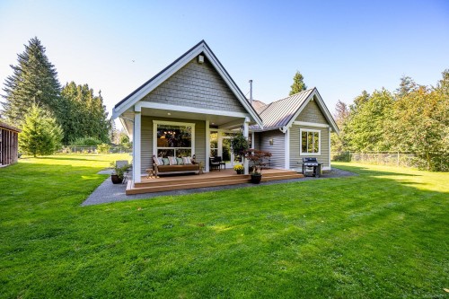 2435 Charleville Rd, Campbell River, BC 